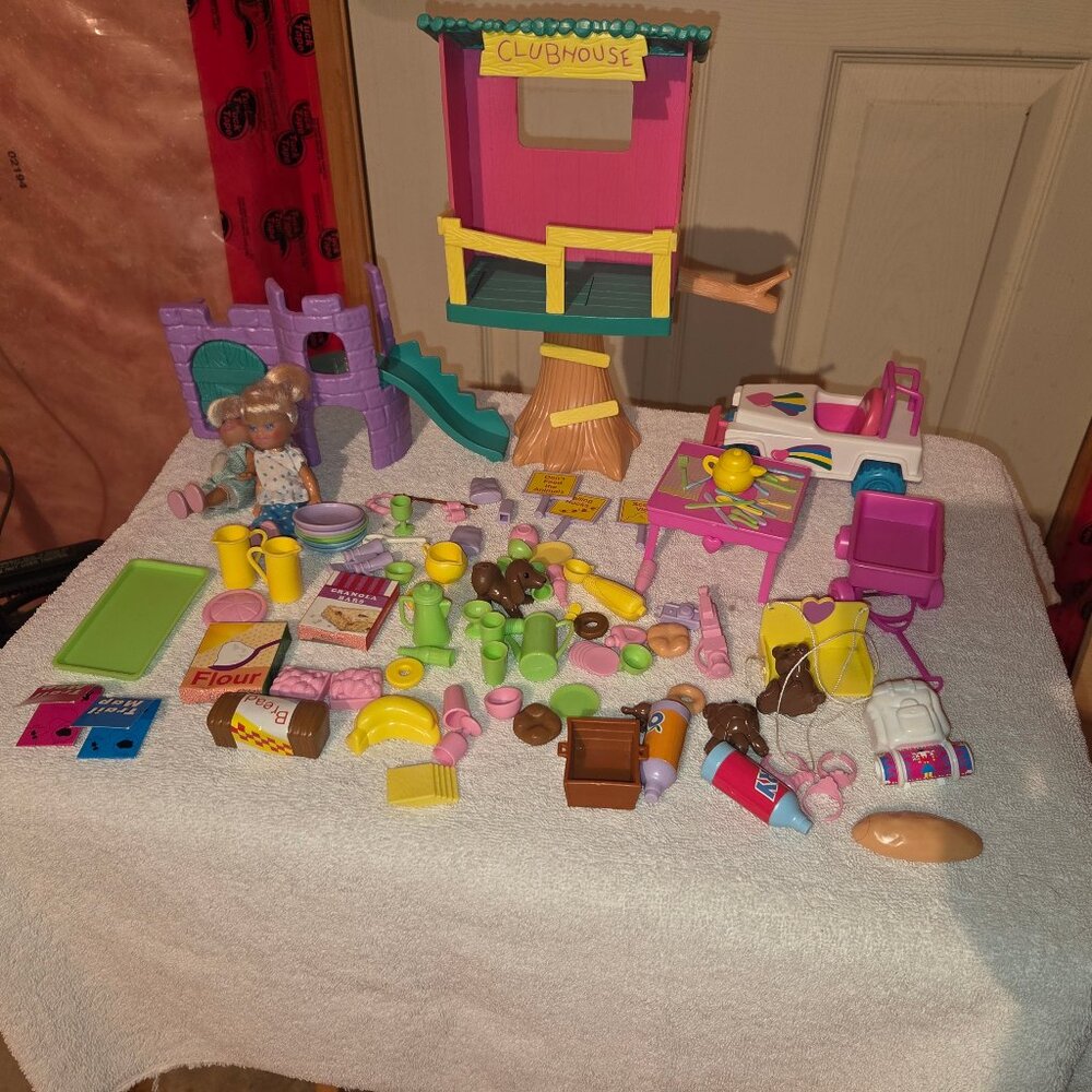 Clubhouse Dolls Set